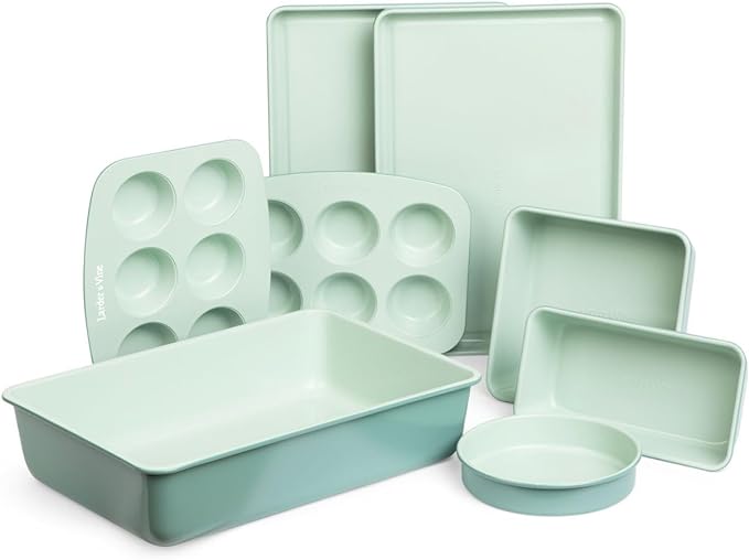 8-Piece Cake Baking Pan Set - Green